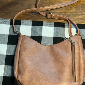 Jessie & James concealed carry crossbody
